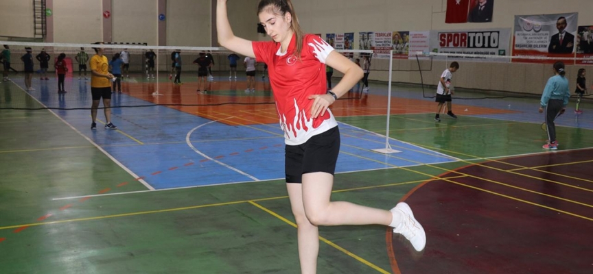 Milli badmintoncu Zehra Erdem'in hedefi olimpiyat şampiyonluğu