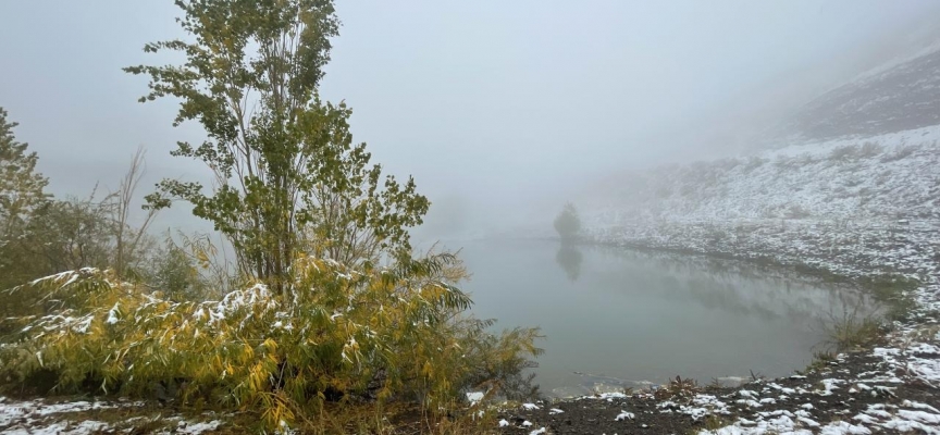 Erzurum ve Kars'ta etkili olan kar yüksek kesimleri beyaza bürüdü