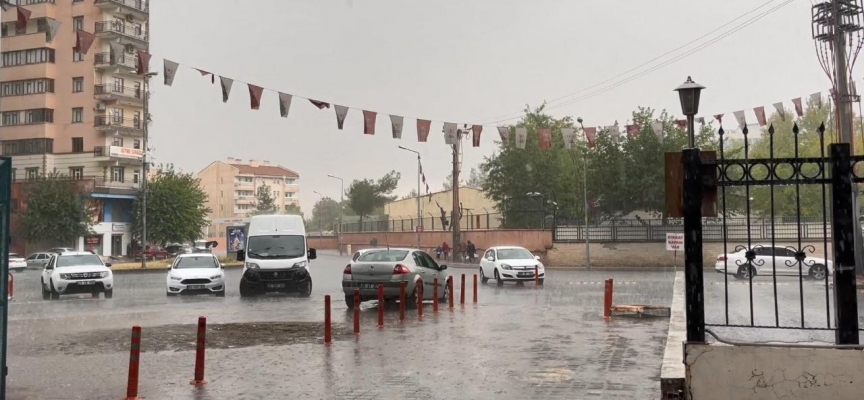 Diyarbakır’da sağanak etkili oldu