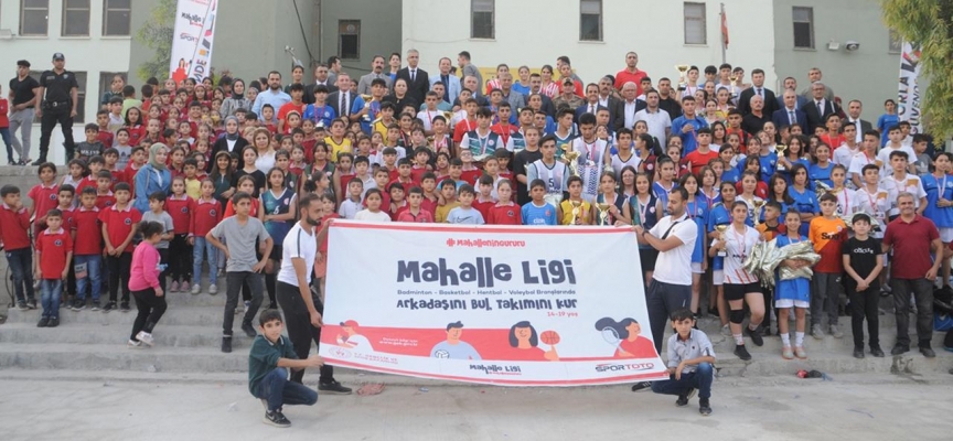 Şırnak'ta "Mahalle Ligi" projesi kapsamında düzenlenen spor etkinliği sona erdi