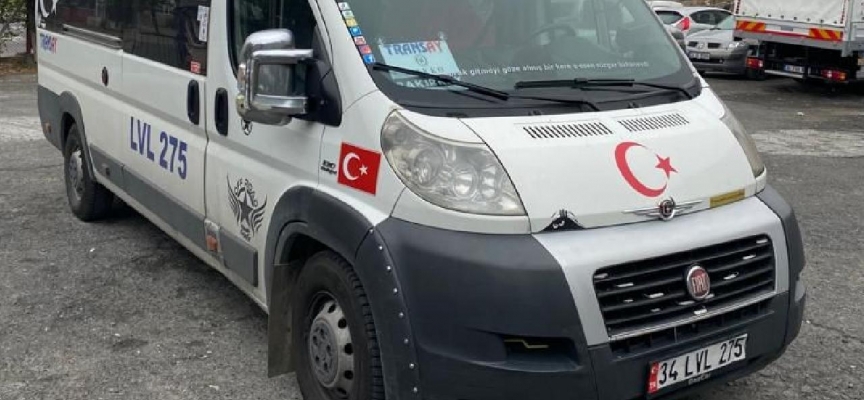 İstanbul'da çakar kullanan servis aracı trafikten men edildi