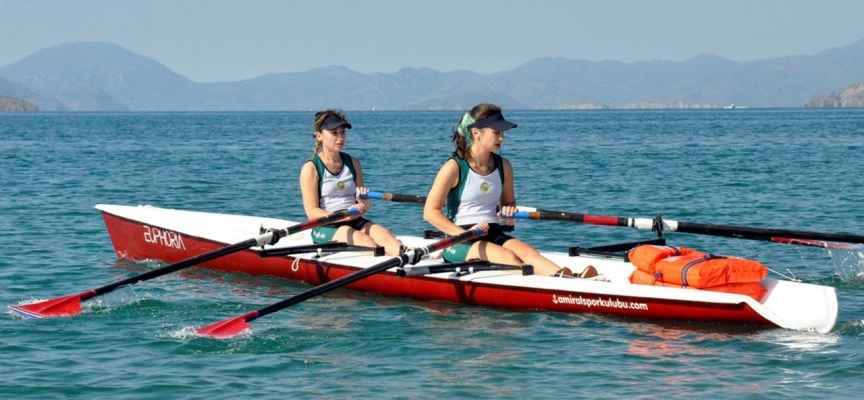 "Rowing Beach Kürek Sprint" yarışları Türkiye'de ilk kez gerçekleştirildi