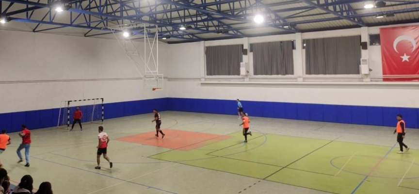 Cide'de Futsal Turnuvası başladı