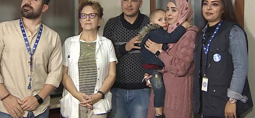 3 yaşındaki Aslan bebek annesinin sesini ilk kez duydu