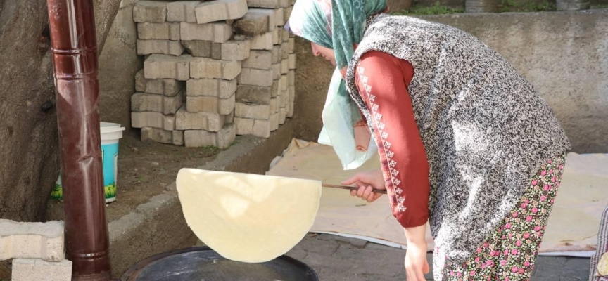 Amasya'da kışlık erişte ve cimcik hazırlığı