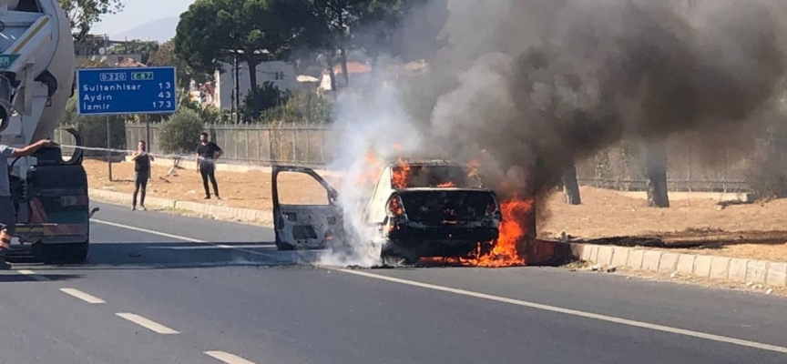 Aydın'da seyir halindeki otomobil yandı