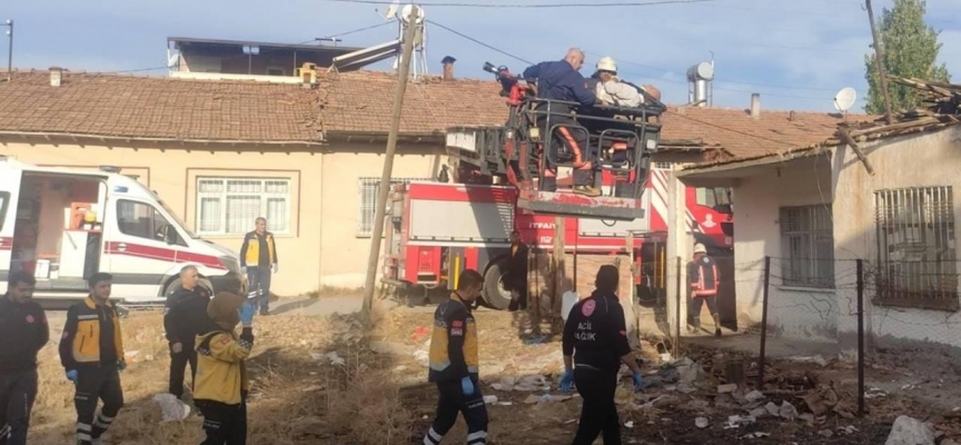 Malatya'da bir evin çatısı çöktü: 1 yaralı