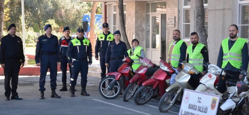 Manisa'da çalıntı 14 motosiklet sahibine teslim edildi