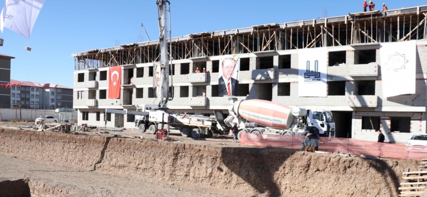 Erzurum'da kentsel dönüşüm kapsamında yapılacak 228 konutun temeli atıldı