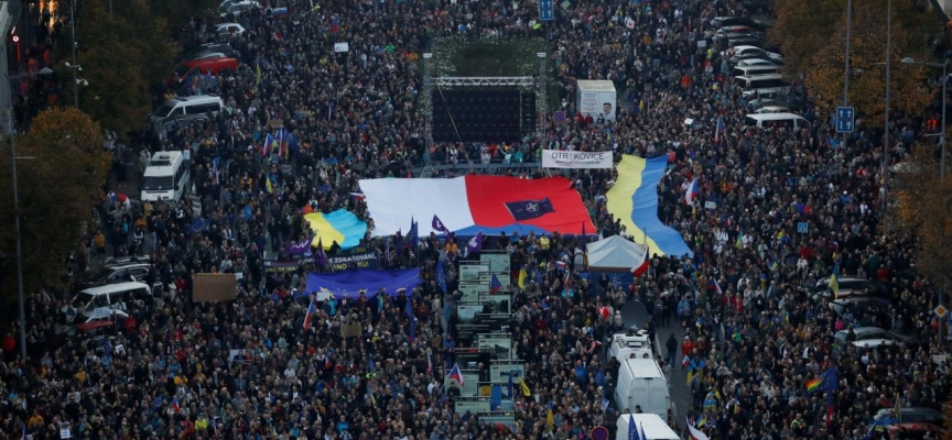 Çekya'da binlerce kişi Ukrayna'ya destek için toplandı