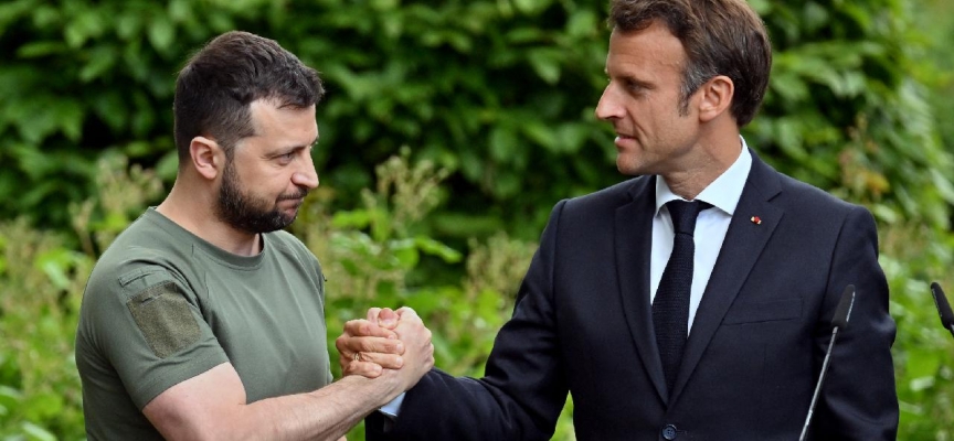 Macron ve Zelenskiy telefonda görüştü