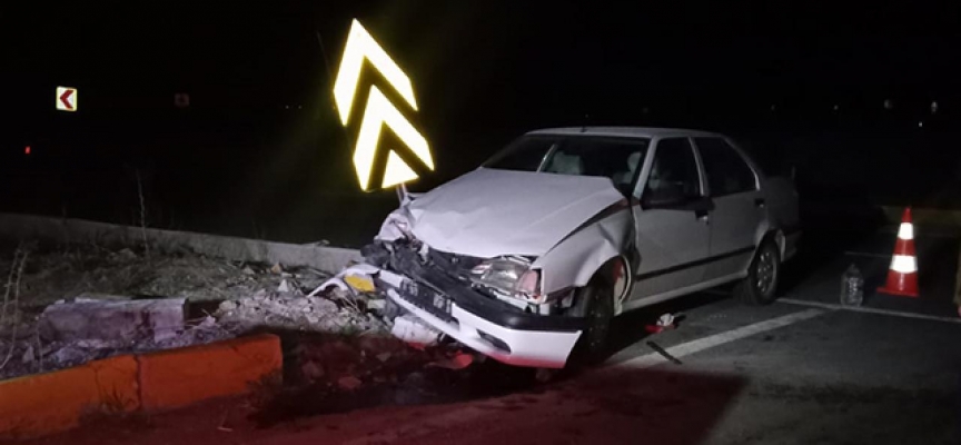 Konya'da kamyonet ile otomobil çarpıştı: 8 yaralı