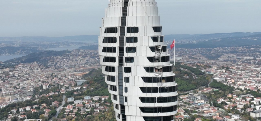 Çamlıca Kulesi'nin dış cephesinde hasar oluştu