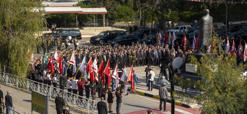 Lefkoşa’da Atatürk Anıtı önünde tören düzenlendi