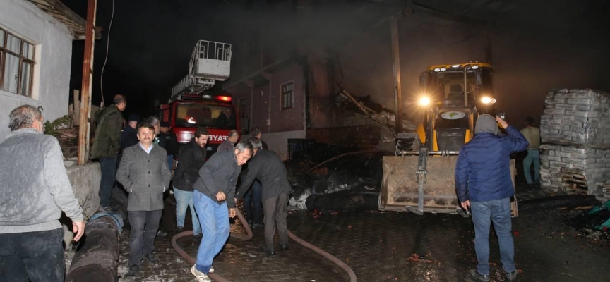 Tokat'ta yangın: İş yeri büyük hasar gördü