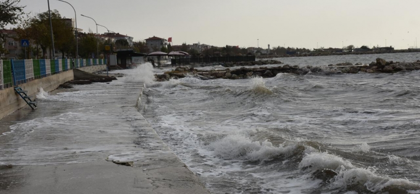 Marmara'da kuvvetli lodos