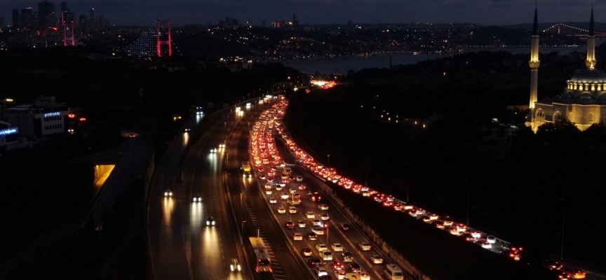 İstanbul'da trafikte yoğunluk yüzde 87'ye ulaştı