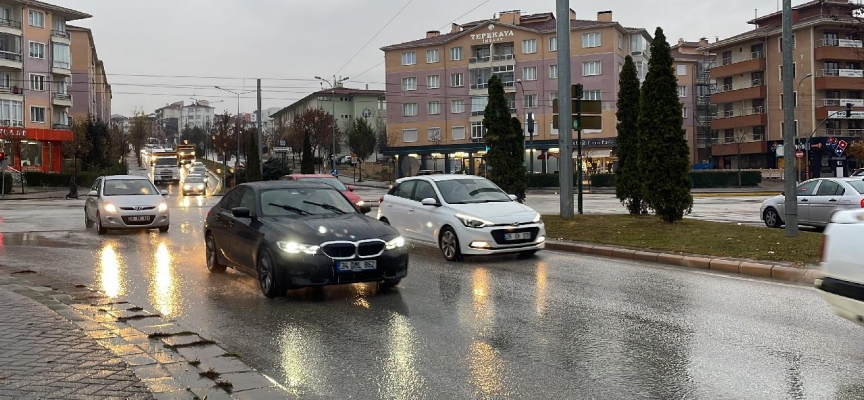 Eskişehir'de sağanak ve dolu etkili