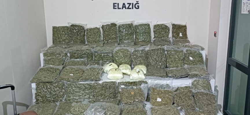 Elazığ'da bir otomobilde 36 kilo 932 gram esrar geçirildi