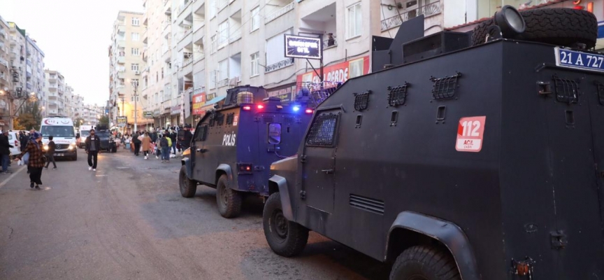 Diyarbakır'da iki aile arasında bıçaklı kavga: 4 yaralı