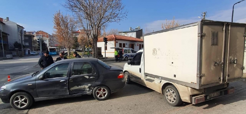 Sivas'ta zincirleme trafik kazasında 1 kişi yaralandı