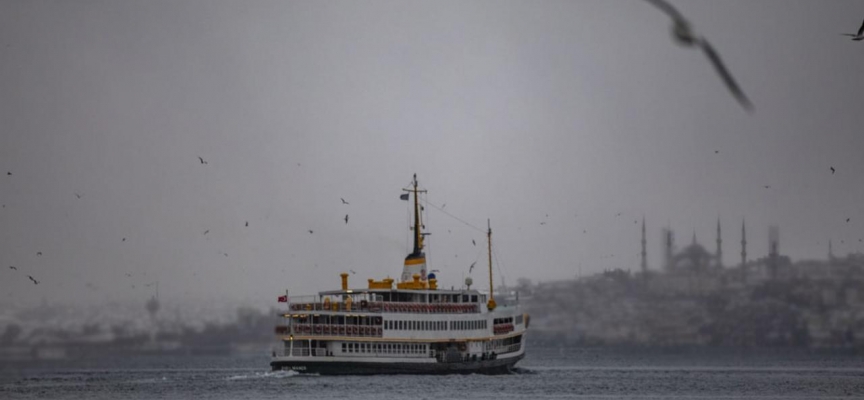 İstanbul ve İzmir'de vapur seferleri iptal edildi