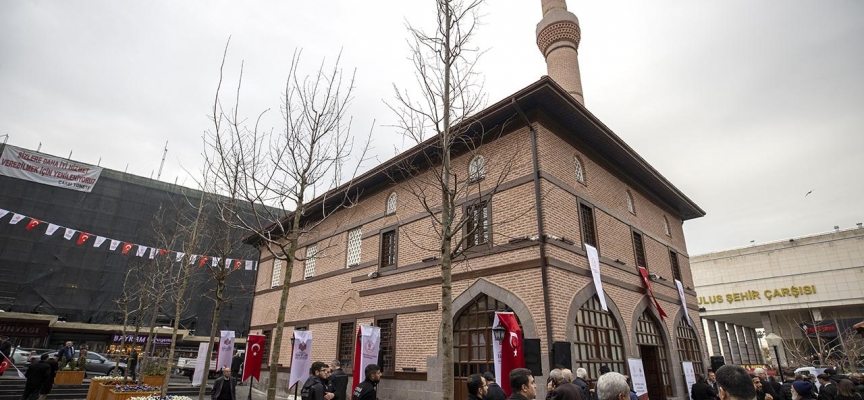 Tarihi Zincirli Camii ibadete açıldı