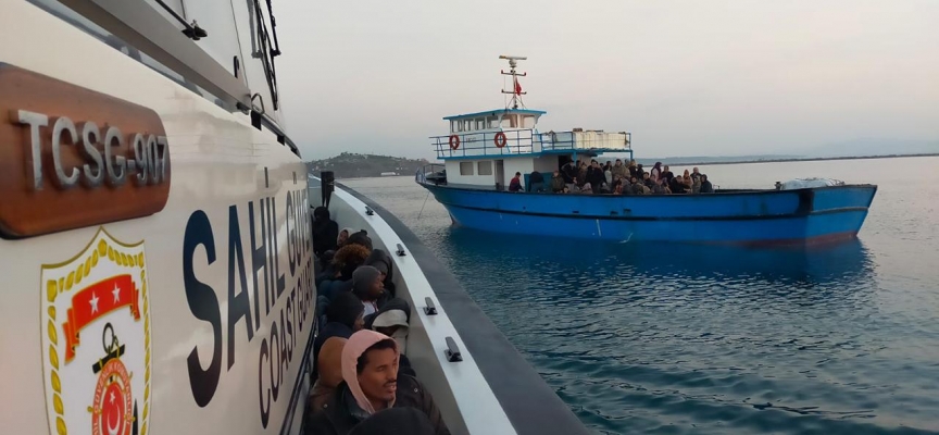 Balıkesir açıklarında 42 düzensiz göçmen yakalandı