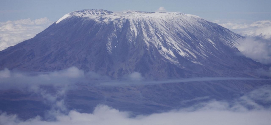 Afrika'nın en yüksek dağı Kilimanjaro'nun zirvesi internet ile dünyaya bağlandı