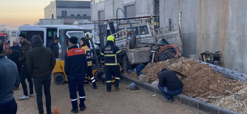 Gaziantep'te kamyonetin altında kalan 2 işçi hayatını kaybetti