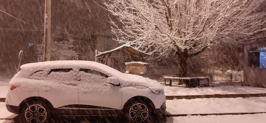 Adana'nın yükseklerine kar yağdı