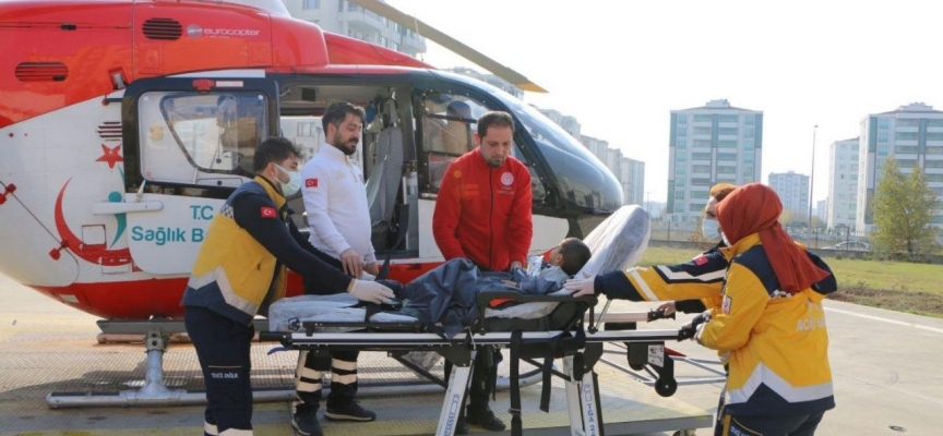 Ambulans helikopter yanık tedavisi gören çocuk için havalandı