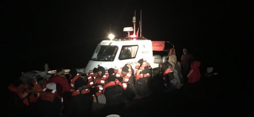 Türk kara sularına itilen 73 düzensiz göçmen kurtarıldı