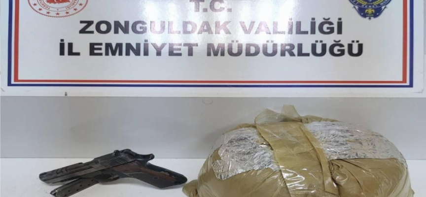 Zonguldak'ta uyuşturucu operasyonunda yakalanan 4 zanlıdan 3'ü tutuklandı