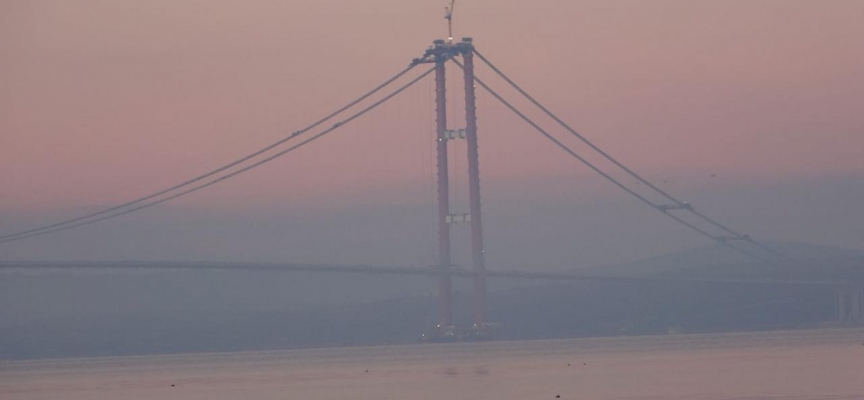 Çanakkale Boğazı sis nedeniyle transit gemilere kapatıldı