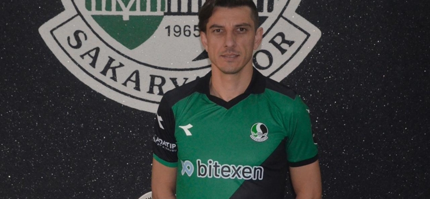 Sakaryaspor Mehmet Akyüz ile anlaştı