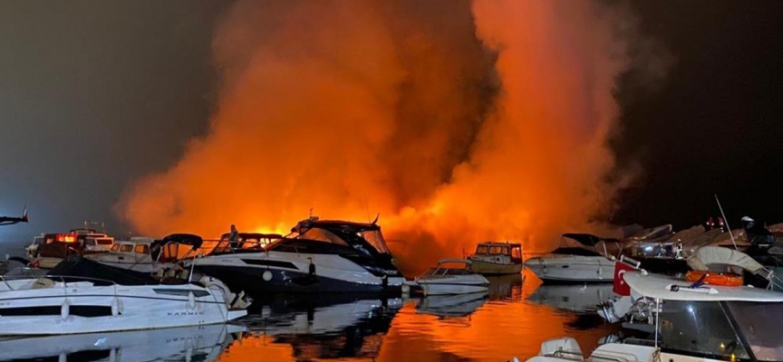 İstanbul'da tekne yangını: Sıçrayan alevler 6 tekneyi kullanılamaz hale getirdi