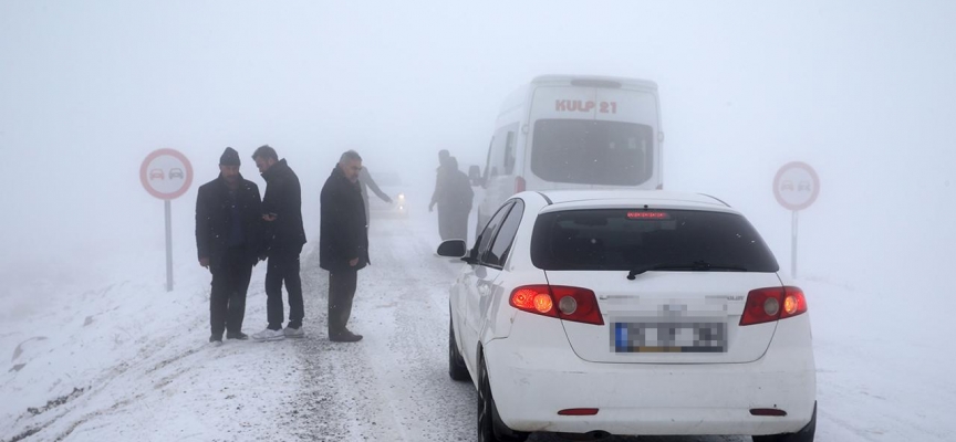 Muş'ta yoğun kar yağışı: Kapalı 31 yol ulaşıma açıldı