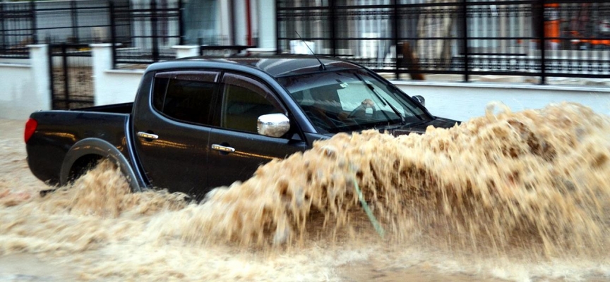 Meteoroloji'den 15 kente "turuncu" ve "sarı" uyarı: Kuvvetli yağış ve fırtına geliyor