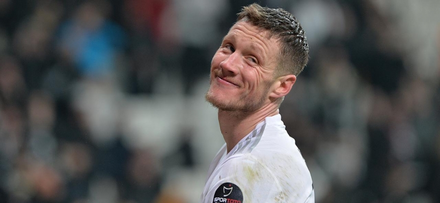 Wout Weghorst belirsizliği sürüyor