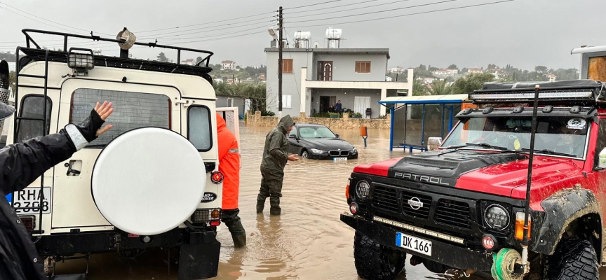 Girne’de sağanak yağış