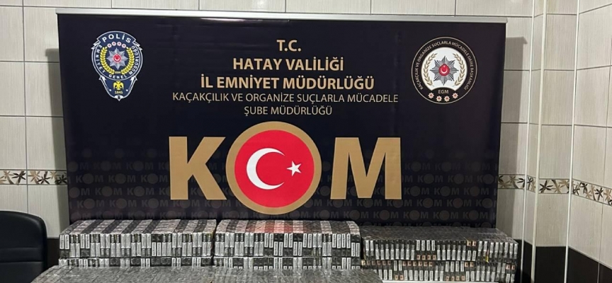 Hatay'da otomobilde 4 bin 800 paket kaçak sigara ele geçirildi