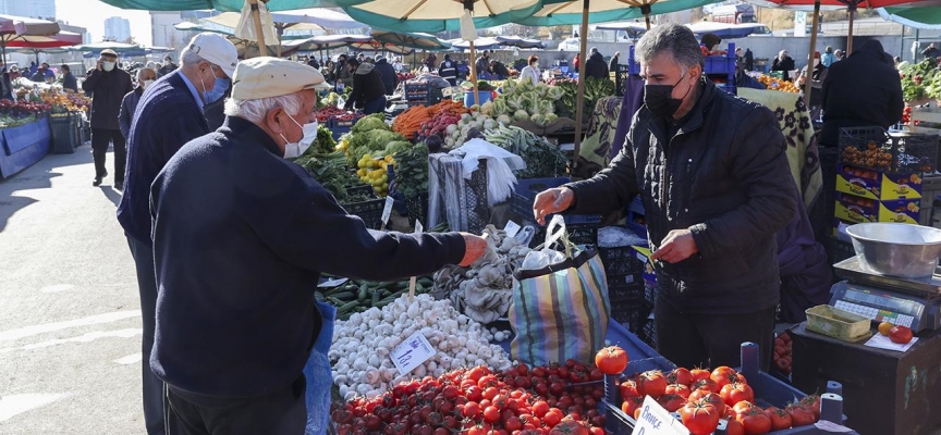 Mardin'in Artuklu ilçesinde kapalı semt pazarı çalışması başladı