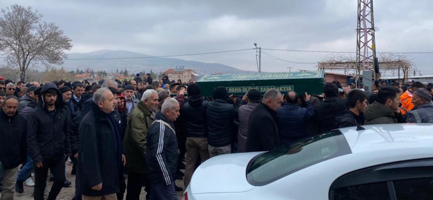 Karaman'daki trafik kazasında hayatını kaybeden iki gencin cenazesi toprağa verildi