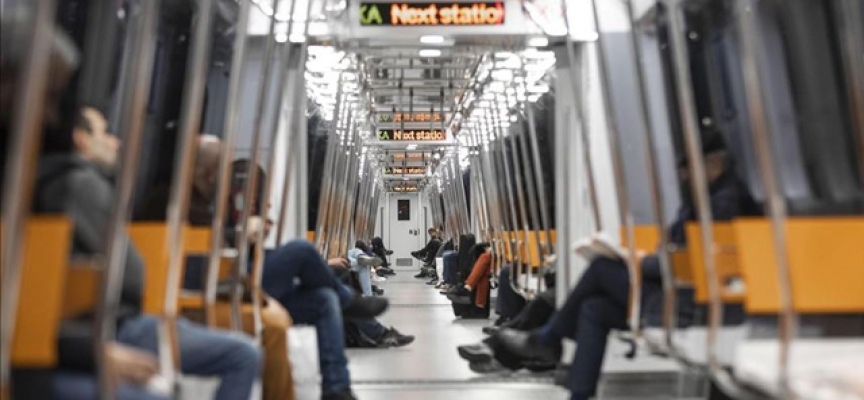 İstanbul'da metro seferlerinde aksama