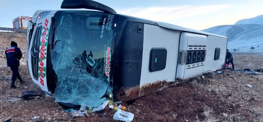 Afyonkarahisar'da otobüs devrildi: 8 ölü, 35 yaralı