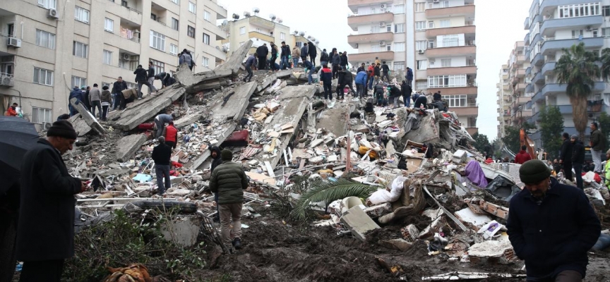 Deprem bölgesinde çevre illerden valiler görevlendirildi