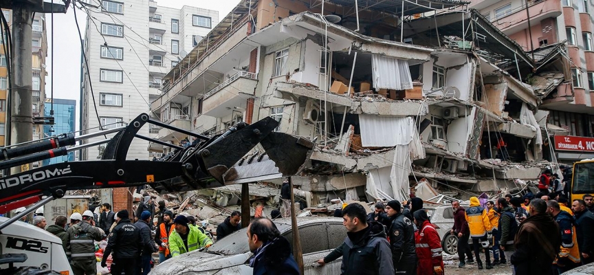 Diyarbakır'da yıkılan binalarla ilgili soruşturma başlatıldı