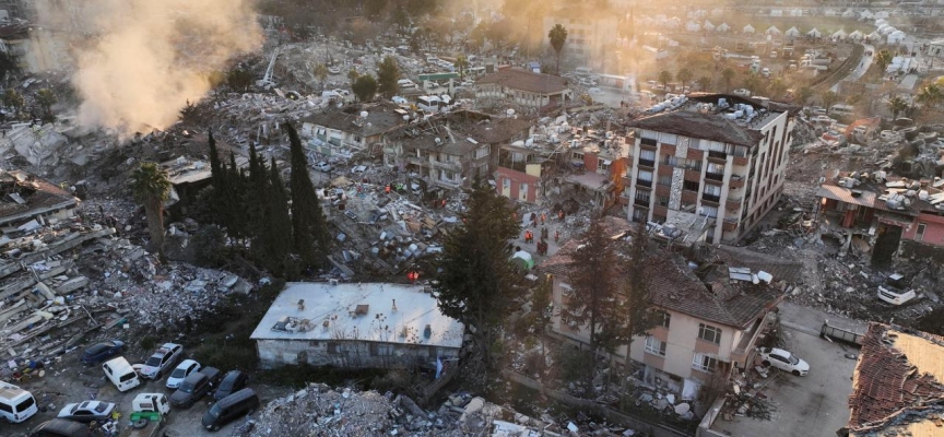 Filistin'de camilerde depremzedeler için yaklaşık 1 milyon dolar toplandı