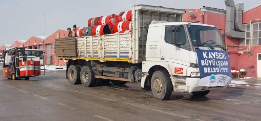 Kayseri'de variller sobaya dönüştürülerek deprem bölgesine gönderildi